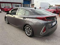 Usata Toyota Prius Active 98 CV (72 kW) 2018 Nero Utilitaria