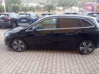 Usata Mercedes B200 150 CV (110 kW) 2022 Nero Monovolume