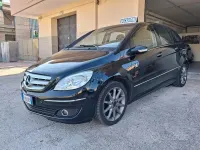 Usata Mercedes B200 109 CV (80 kW) 2007 Nero Monovolume