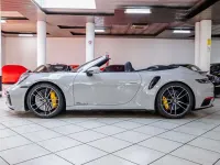 Usata Porsche 992 650 CV (478 kW) 2022 Gesso Cabrio