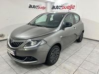 Usata Lancia Ypsilon Silver 69 CV (50 kW) 2022 Grigio Utilitaria