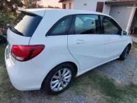 Usata Mercedes B180 109 CV (80 kW) 2015 Bianco Utilitaria