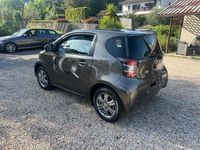 Käytetty Toyota iQ Sol 68 HP (50 kW) 2010 Harmaa Viistoperä