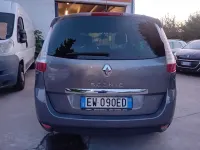 Usata Renault Scénic III 110 CV (80 kW) 2014 Marrone Monovolume