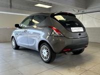 Usata Lancia Ypsilon Gold 70 CV (51 kW) 2024 Grigio Utilitaria