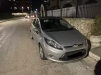 Usata Ford Fiesta 96 CV (70 kW) 2009 Grigio Berlina