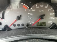 Usata Ford Focus 100 CV (73 kW) 2004 Grigio Utilitaria