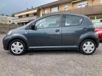 Usata Toyota Aygo 68 CV (50 kW) 2010 Grigio Utilitaria