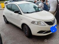 Usata Lancia Ypsilon 60 CV (44 kW) 2019 Bianco Utilitaria