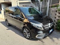 Usata Mercedes V300 Premium 237 CV (174 kW) 2022 Nero Monovolume