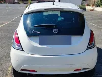 Usata Lancia Ypsilon 69 CV (50 kW) 2015 Bianco Utilitaria