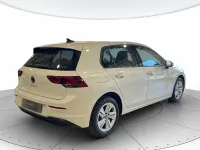 Usata VW Golf VIII Life 116 CV (85 kW) 2024 Bianco Berlina