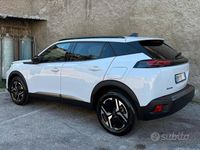 Usata Peugeot 2008 Allure 101 CV (74 kW) 2024 Bianco SUV