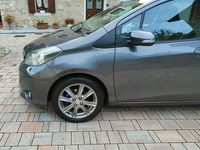 Usata Toyota Yaris Lounge 99 CV (72 kW) 2014 Utilitaria