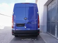 Usata Maxus V90 150 CV (110 kW) 2024 Blu con pellicola wrapping (c Furgone