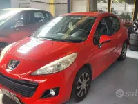 Usata Peugeot 207 Active 73 CV (53 kW) 2011 Rosso Berlina