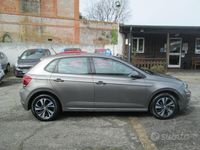 Usata VW Polo Comfortline 95 CV (69 kW) 2018 Grigio scuro metallizzato Berlina
