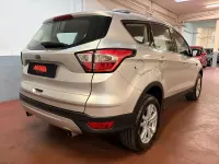 Usata Ford Kuga Business Edition 120 CV (88 kW) 2018 Argento SUV