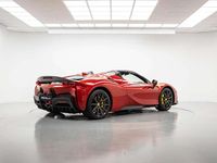 Usata Ferrari SF90 780 CV (573 kW) 2023 Rosso portofino Cabrio