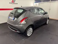 Usata Lancia Ypsilon Platinum 69 CV (50 kW) 2016 Grigio Utilitaria
