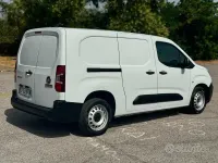 Usata Fiat Doblò S 90 CV (66 kW) 2023 Bianco Monovolume