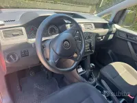 Usata VW Caddy S 122 CV (89 kW) 2016 Rosso Monovolume