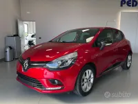 Usata Renault Clio IV LIMITED 73 CV (53 kW) 2017 Rosso Berlina