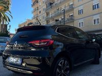 Käytetty Renault Clio V 140 HP (102 kW) 2021 Musta Viistoperä