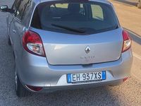 Usata Renault Clio II 54 CV (39 kW) 2011 Grigio Berlina
