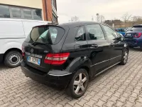 Usata Mercedes B200 140 CV (102 kW) 2008 Nero Monovolume