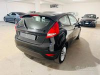 Usata Ford Fiesta 95 CV (69 kW) 2011 Nero Berlina