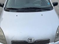 Usata Toyota Yaris 2001 Grigio Utilitaria