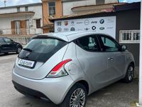 Usata Lancia Ypsilon Gold 69 CV (50 kW) 2012 Argento Utilitaria