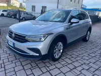 Usata VW Tiguan Life 150 CV (110 kW) 2022 Argento SUV
