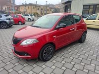 Usata Lancia Ypsilon Silver 69 CV (50 kW) 2024 Rosso Utilitaria