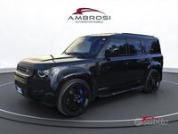 Usata Land Rover Defender SE 200 CV (147 kW) 2023 Nero SUV
