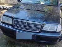 Usata Mercedes C220 Classic 125 CV (91 kW) 2000 Blu Berlina