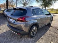 Usata Peugeot 2008 Access 82 CV (60 kW) 2017 Grigio SUV