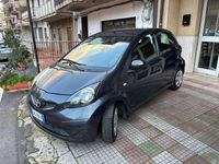 Usata Toyota Aygo 68 CV (50 kW) 2008 Grigio Utilitaria
