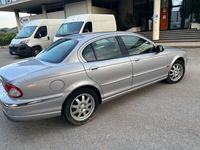 usata Jaguar X-type 2 litri V6 24V cat Classic