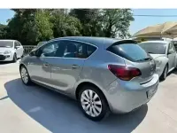 Usata Opel Astra 95 CV (69 kW) 2011 Grigio Berlina