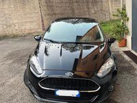 Usata Ford Fiesta 75 CV (55 kW) 2016 Nero Utilitaria