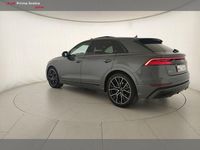 Usata Audi Q8 Sport 286 CV (210 kW) 2023 Grigio daytona perla SUV