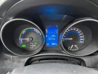 Usata Toyota Auris Hybrid Lounge 99 CV (72 kW) 2016 Bianco Berlina