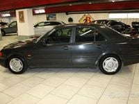 Usata Mercedes C180 122 CV (89 kW) 1995 Nero Berlina