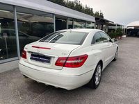 Usado Mercedes E220 170 CV (125 kW) 2013 Blanco Coupe