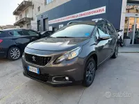 Usata Peugeot 2008 Style 82 CV (60 kW) 2018 Grigio SUV