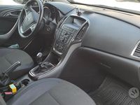 Usata Opel Astra Cosmo 110 CV (80 kW) 2012 Nero Berlina