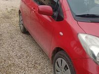 Usata Toyota Yaris 69 CV (50 kW) 2009 Rosso Utilitaria