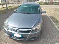 Usata Opel Astra 120 CV (88 kW) 2005 Grigio Station wagon